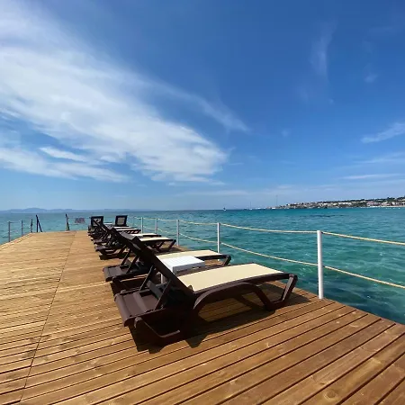 Ξενοδοχείο με διαμερίσματα Seaside Ντιντίμ