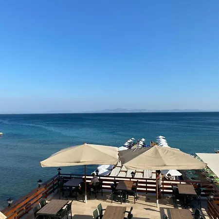 Seaside Ξενοδοχείο με διαμερίσματα 3*