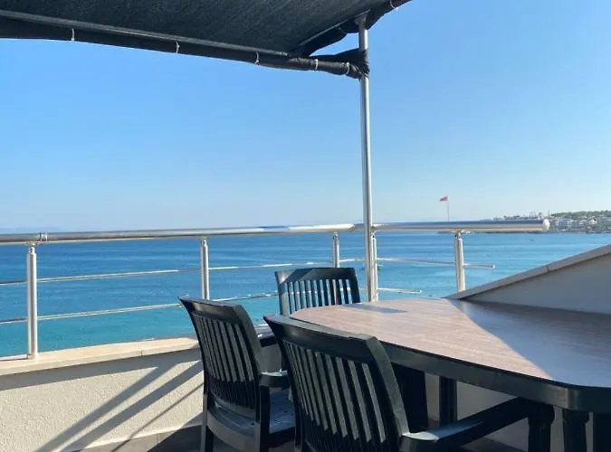 Seaside Aparthotel 3*