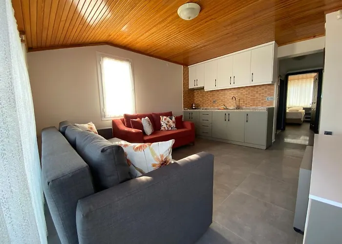 Seaside Aparthotel 3*