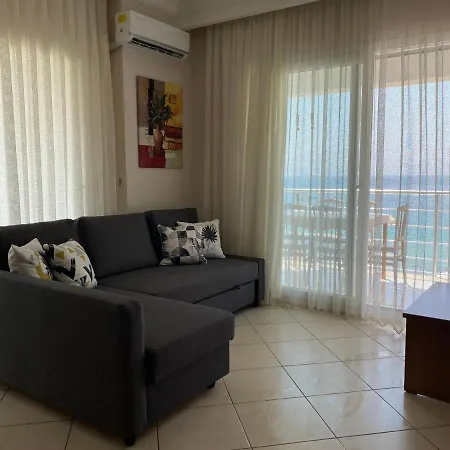 Seaside Aparthotel 3*