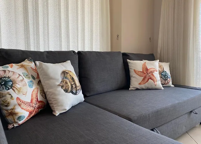 Seaside Aparthotel 3*